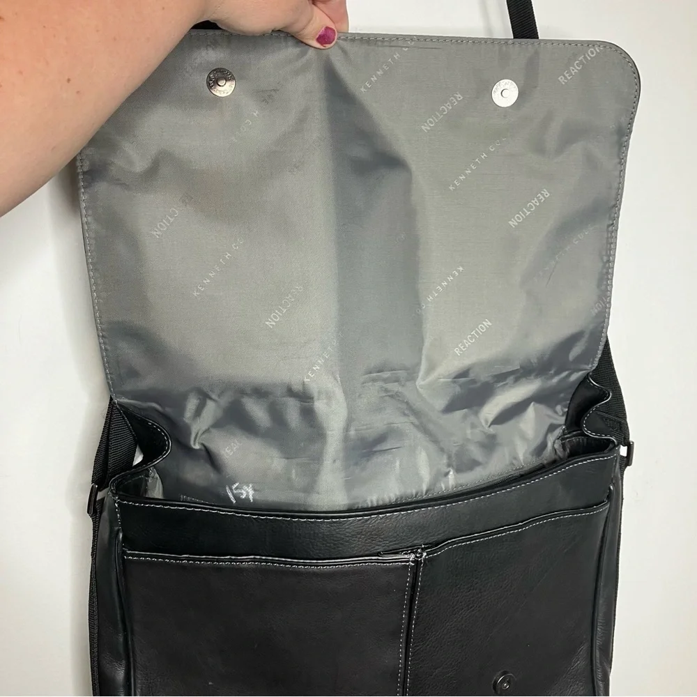 Reaction Kenneth‎ Cole black leather briefcase laptop bag
